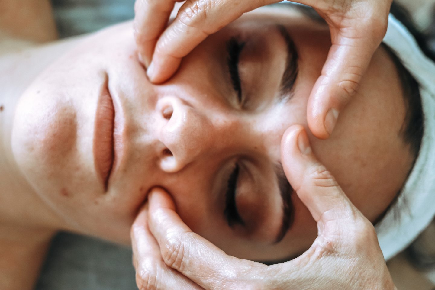 Meghan markel facial